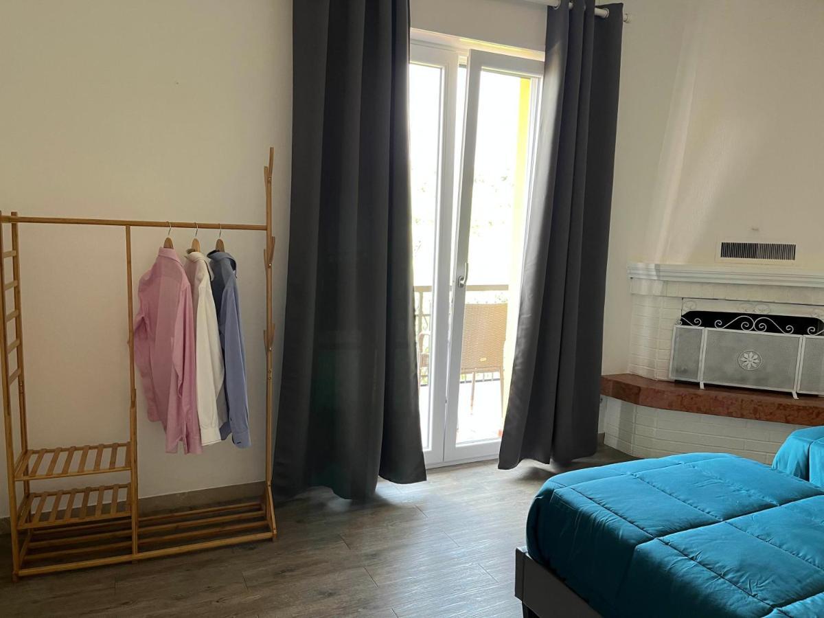 马尔切西内Casa Simone公寓 外观 照片